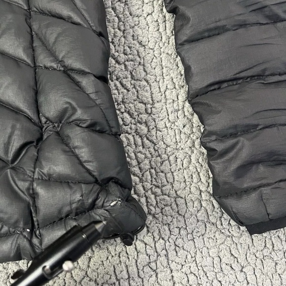 Patagonia Women’s SMALL Nano Puff Black Quilted Jacket Recycled Good Cond.*holes - Picture 11 of 14